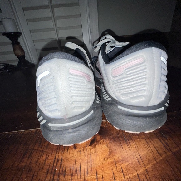 Women’s Brooks Adrenaline GTS 22 supportive running shoe Size 9 Medium - Picture 4 of 9